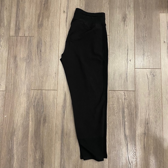Athletic jogger pants - Picture 2 of 3